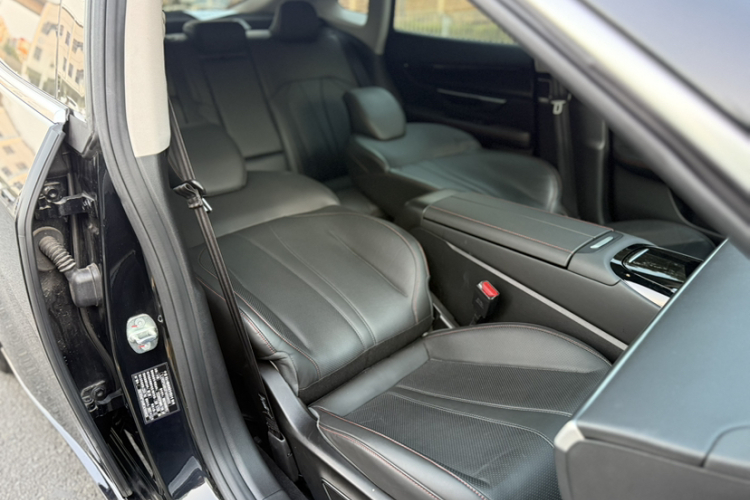 小鹏P7 2023款 586E中控内饰7001