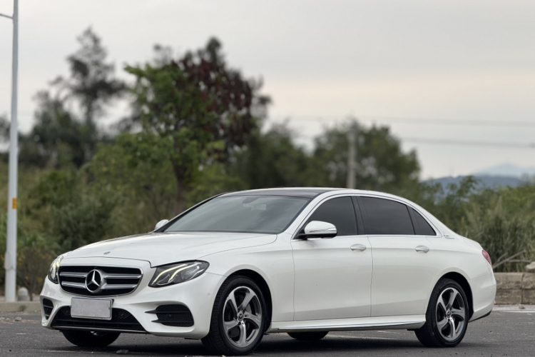 奔驰E级 2017款 E 300 L 运动豪华型车身外观6005