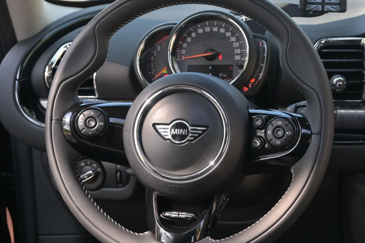 MINI Clubman 2018款 2.0T COOPER S 艺术家局部细节13