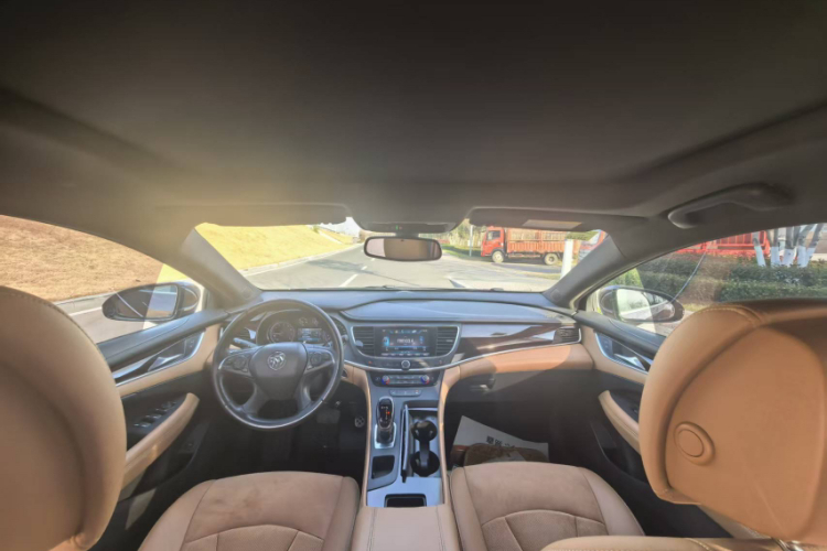 别克 君越 2018款 28T 精英型中控内饰7003