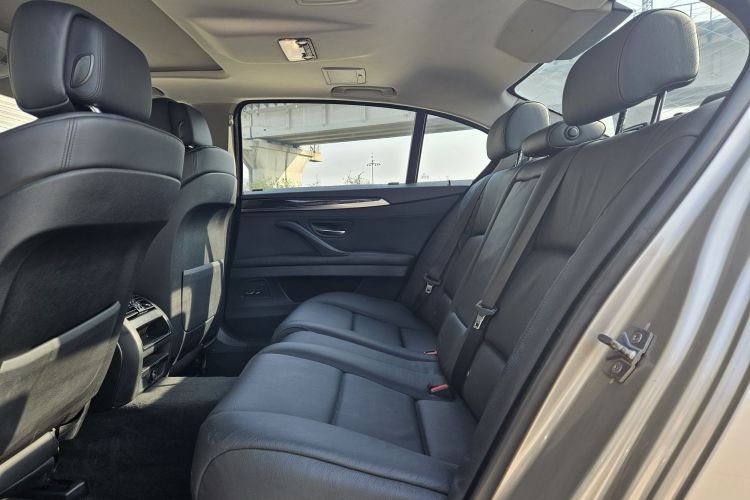 宝马5系 2013款 525Li 领先型中控内饰7002