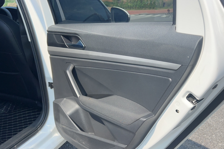 大众 朗逸 2022款 1.5L 自动风尚版中控内饰7008