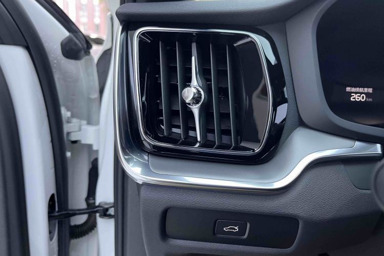 沃尔沃S60 2025款 B4 智逸豪华版中控内饰7004