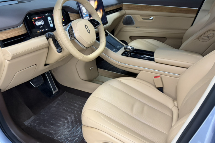 鸿蒙智行 问界M7 2024款 1.5T 后驱Plus版 5座中控内饰7003