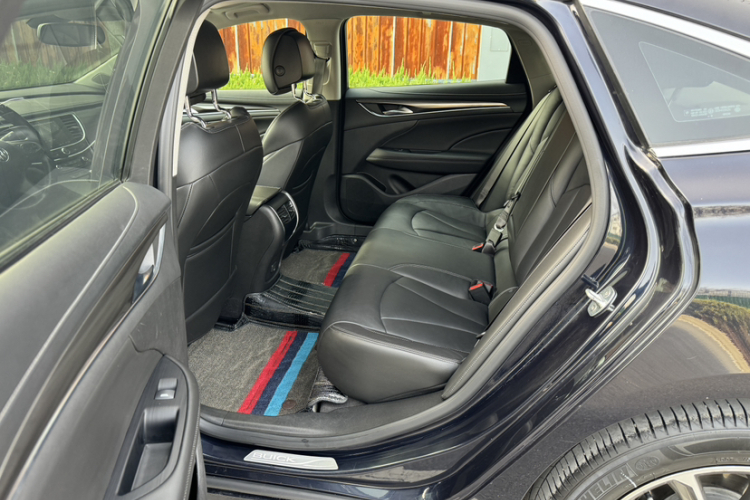 别克 君越 2021款 652T 豪华型中控内饰7004