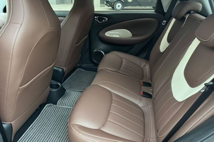 五菱汽车 五菱缤果 2023款 410km 灵犀尊享款中控内饰7004