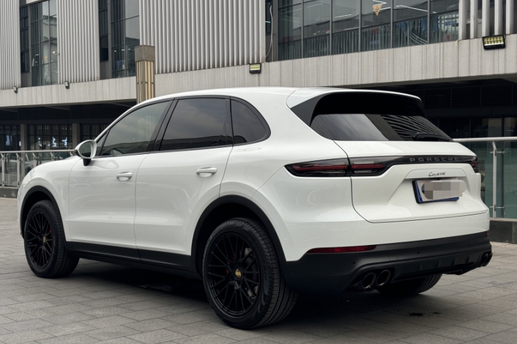 保时捷 2019款 Cayenne 3.0T车身外观6005