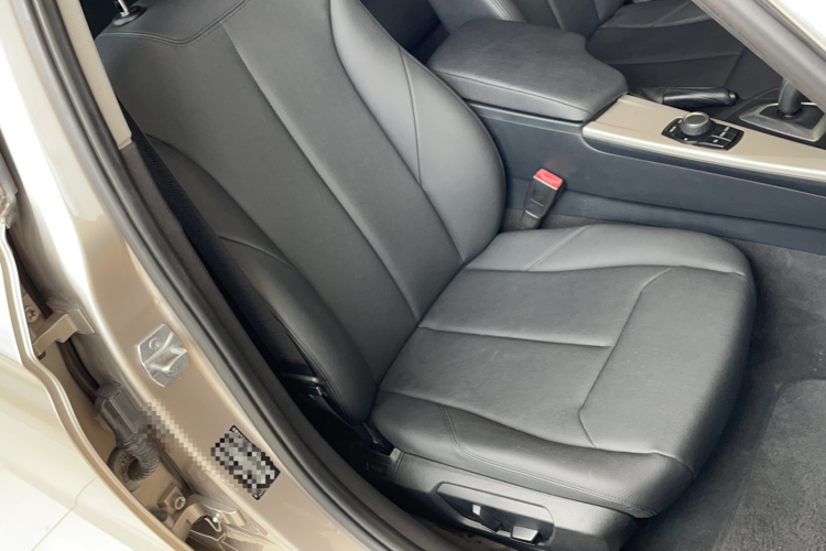 宝马3系 2015款 320Li 时尚型局部细节41