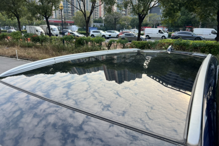 比亚迪 宋MAX 2021款 升级版 1.5T 自动尊贵型 7座局部细节57