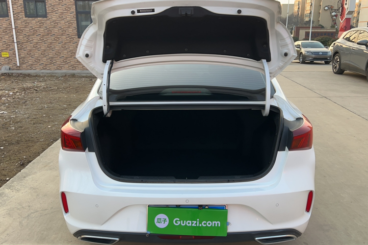 长安 逸动 2020款 PLUS 1.6L GDI 手动豪华型局部细节23