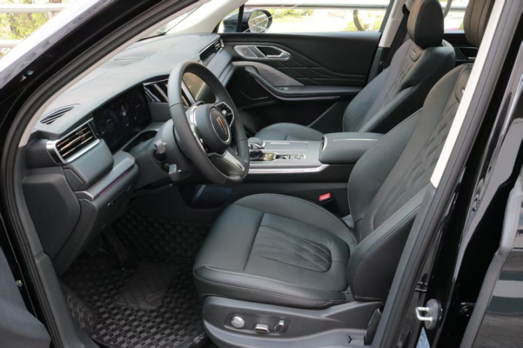 红旗HS7 PHEV 2024款 2.0T PHEV 四驱旗畅版 6座中控内饰7006