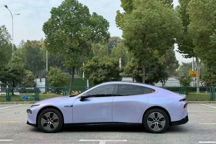 小鹏P7 2023款 P7i 702 Pro车身外观6006