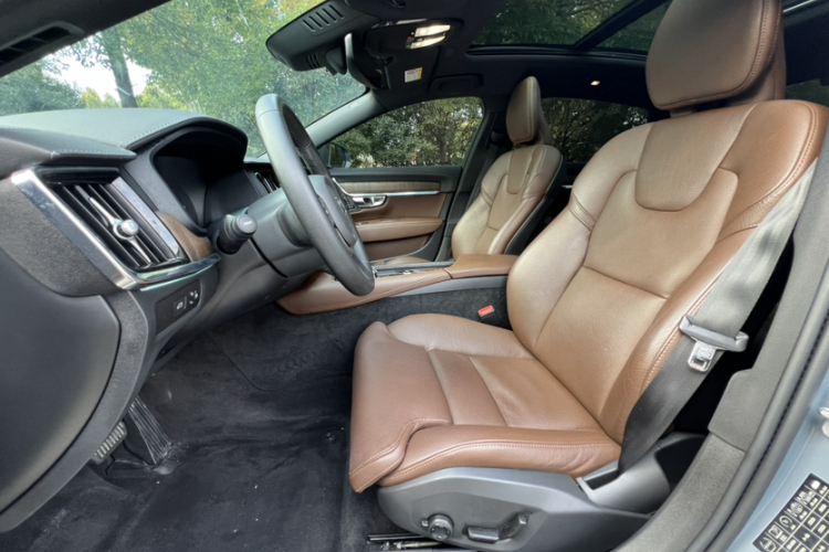 沃尔沃S90 2023款 B5 智远豪华版中控内饰7009