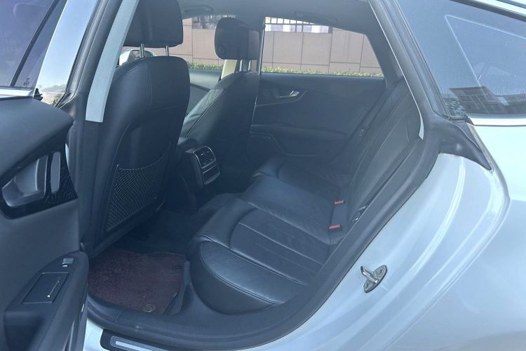 奥迪A7 2017款 40 TFSI 进取型中控内饰7003