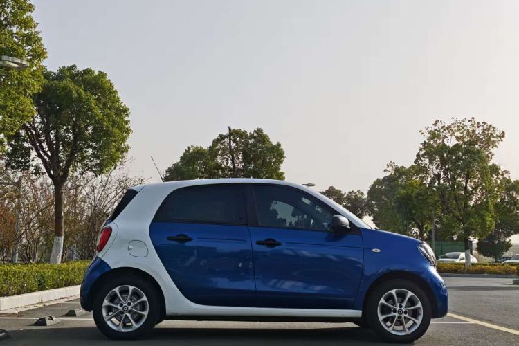 smart forfour 2018款 1.0L 52千瓦灵动版车身外观6011