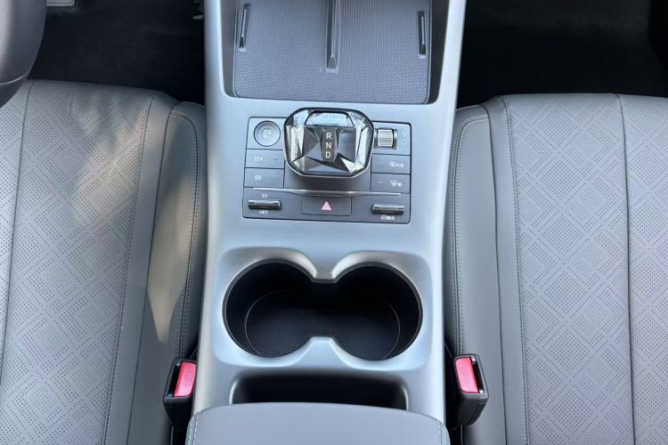 比亚迪 秦PLUS 2025款 DM-i 智驾版 55KM领先型中控内饰7010