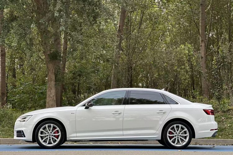 奥迪A4L 2018款 30周年年型 45 TFSI quattro 个性运动版车身外观6005