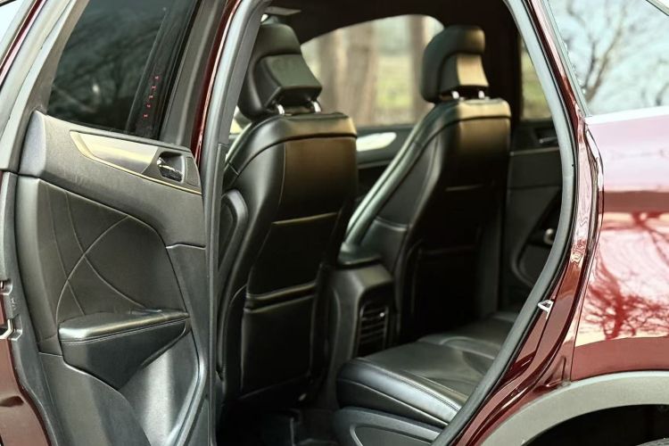 林肯MKC 2017款 2.0T 两驱尊享版中控内饰7006