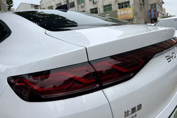 比亚迪 秦L 2025款 DM-i 智驾版 80KM领先型车身外观6008