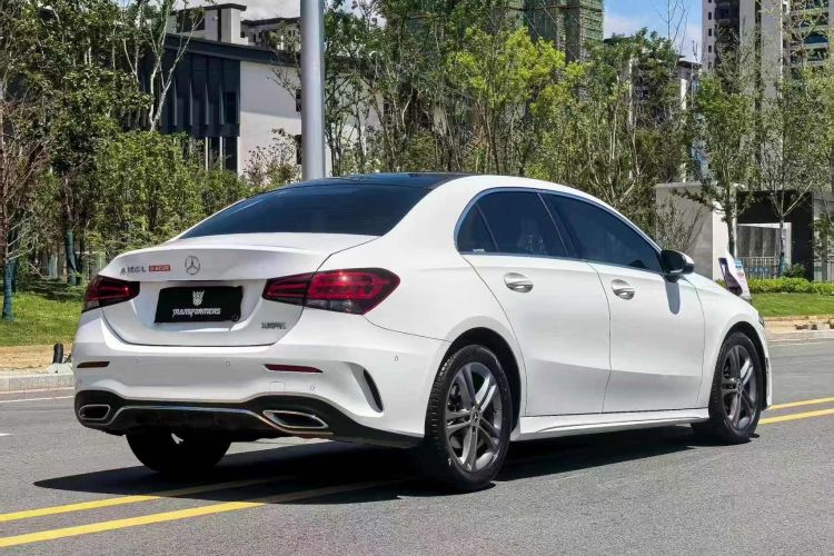 奔驰A级 2021款 A 180 L 运动轿车车身外观6009