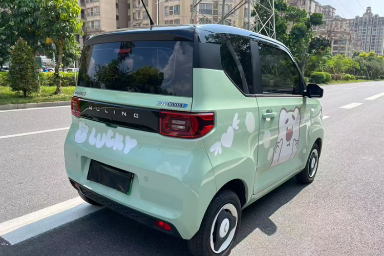 五菱汽车 宏光MINIEV 2022款 自在款 磷酸铁锂车身外观6007