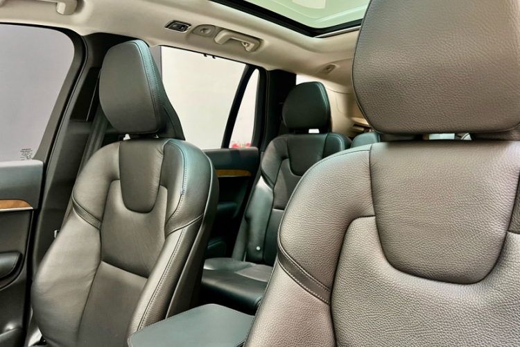 沃尔沃XC90 2019款 T6 智逸版 7座 国VI局部细节57