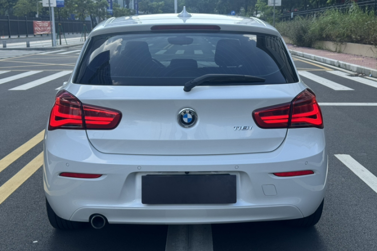 宝马1系(进口) 2018款 118i 领先型车身外观6003