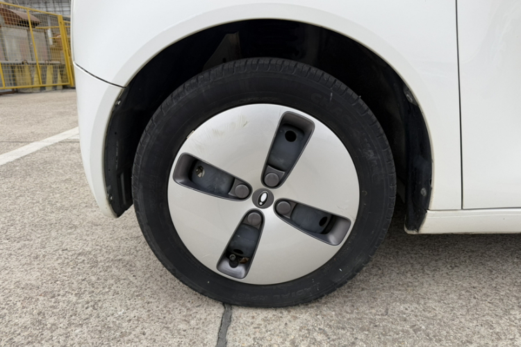 欧拉黑猫 2021款 301km 萌宠版车身外观6009