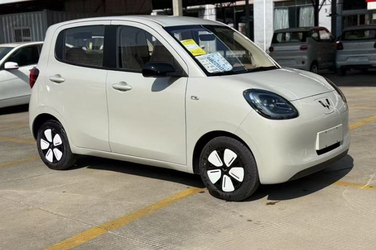 五菱汽车 宏光MINIEV 2025款 四门版 进阶款车身外观6001