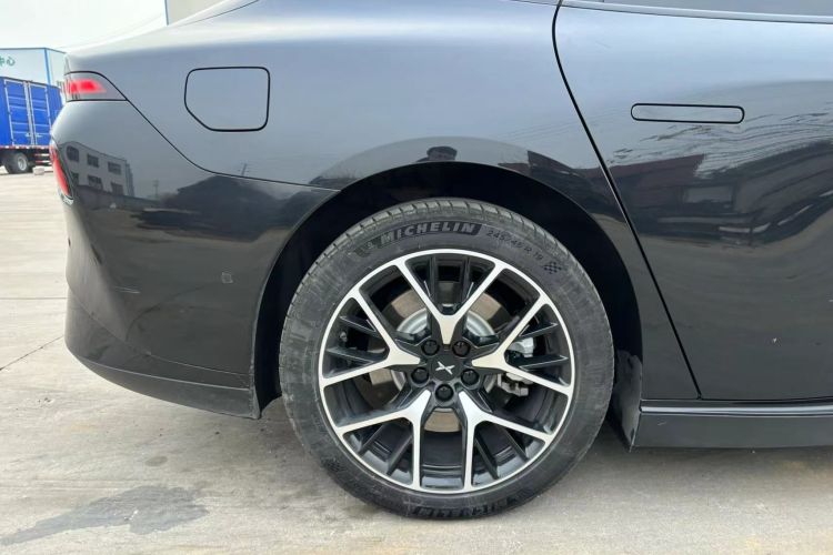 小鹏P7 2023款 P7i 702 Pro车身外观6009