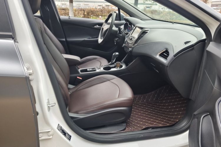 雪佛兰 科鲁兹 2017款 1.5L 自动先锋天窗版局部细节41