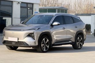 吉利银河 银河L7 2024款 1.5T 115km PLUS  龙腾版