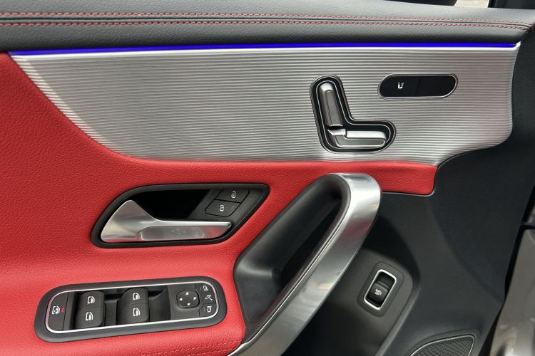 奔驰A级AMG 2022款 AMG A 35 L 4MATIC中控内饰7002