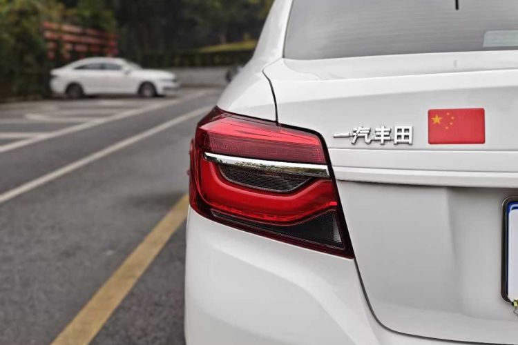 丰田 威驰 2021款 1.5L CVT创行版局部细节9006