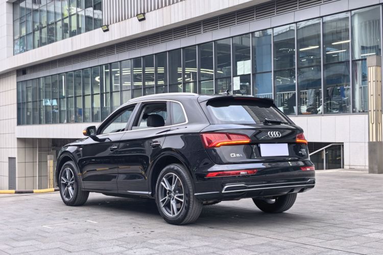 奥迪Q5L 2020款 改款 40 TFSI 荣享时尚型车身外观6005