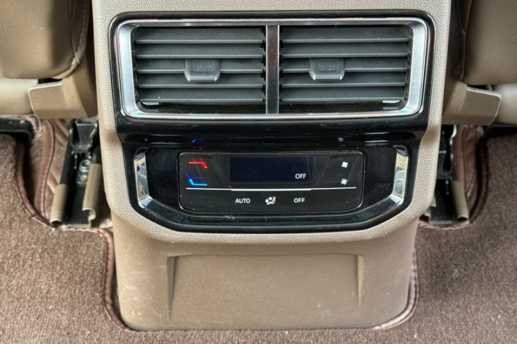 大众 威然 2022款 330TSI 豪华版中控内饰7003