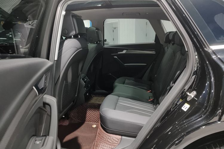 奥迪Q5L 2022款 改款 45T 豪华动感型中控内饰7006