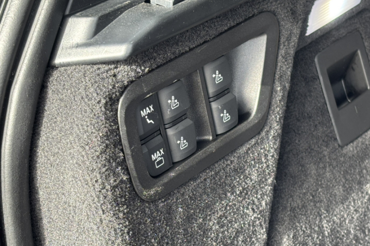 宝马X7 2023款 xDrive40i 领先型豪华套装局部细节9001