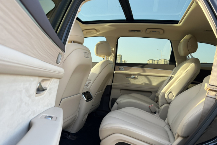 鸿蒙智行 问界M7 2024款 1.5T 智驾后驱Pro版 6座中控内饰7003