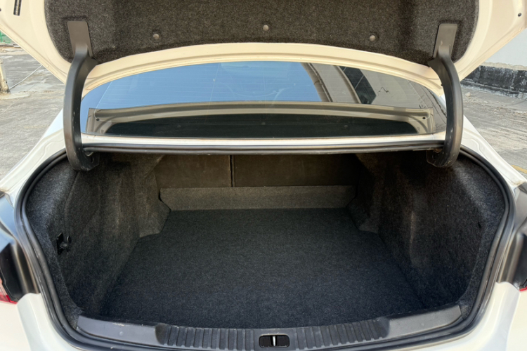 别克 威朗 2020款 20T CVT领先型局部细节23