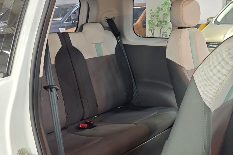 长安启源 长安Lumin 2023款 205km 香沁款中控内饰7004