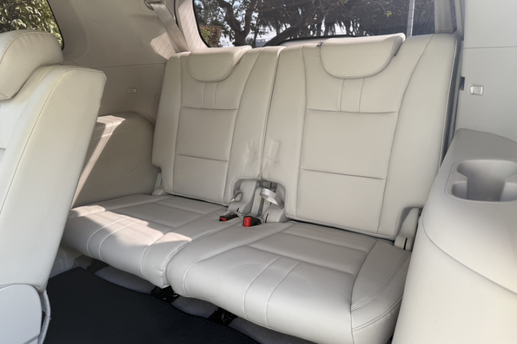 广汽传祺 传祺GS8 2017款 320T 四驱豪华智联版（七座）中控内饰7009