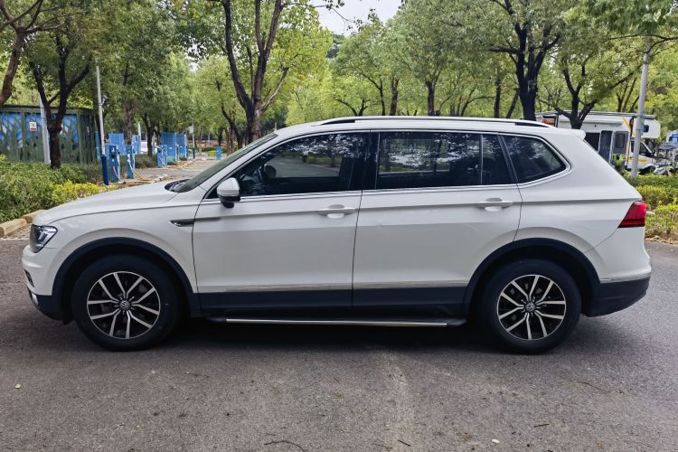 大众 途观L 2017款 330TSI 自动两驱舒适版车身外观6008