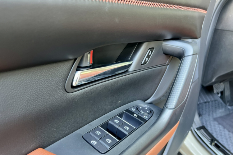 马自达CX-50行也 2023款 2.5L 尊行版中控内饰7008