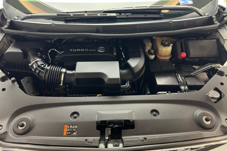 别克GL8 2021款 ES陆尊 653T 尊享型中控内饰7012