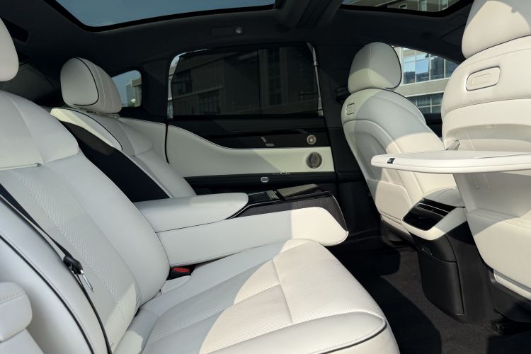 鸿蒙智行 享界S9 2024款 纯电 Ultra 四驱旗舰版中控内饰7008