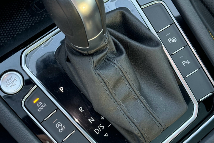 一汽-大众CC 2024款 380TSI 夺目版中控内饰7007