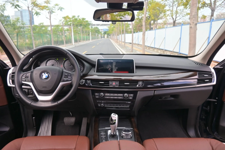 宝马X5（平行进口）中控内饰7001