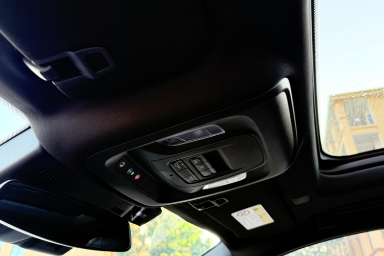 凯迪拉克CT5 2024款 28T 豪华型Pro中控内饰7009