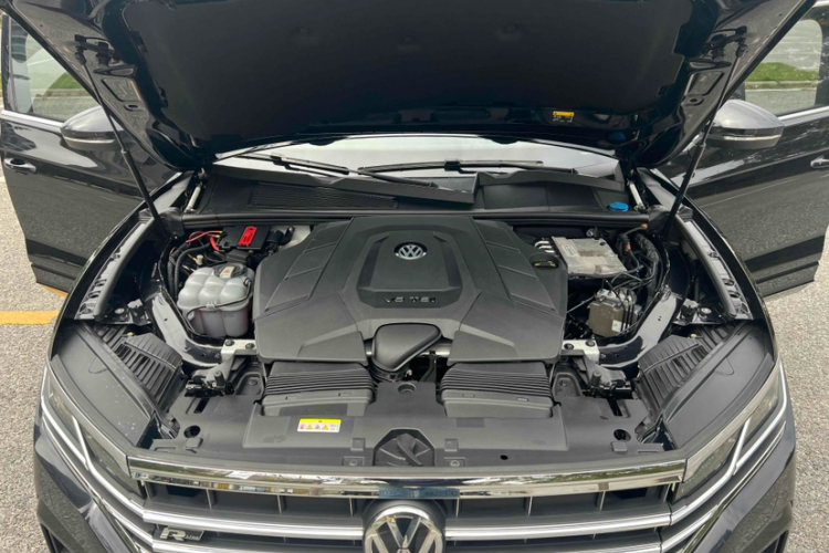 大众 途锐 2020款 3.0TSI 锐享版 国VI中控内饰7005